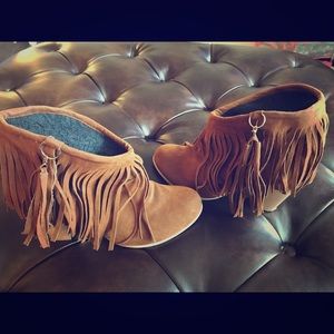 Fringe bootie